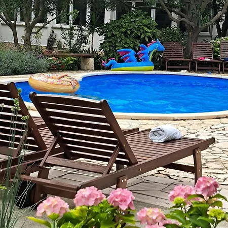 5072b Apartman Mundanije