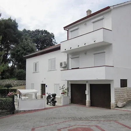 5072b Apartment Mundanije